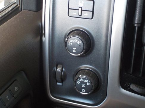 Used 2018 GMC Sierra 1500 SLT image 21