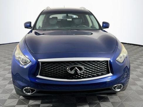 Used 2017 INFINITI QX70 AWD w/ Premium Package image 3