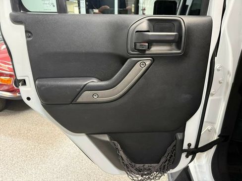 Used 2018 Jeep Wrangler Unlimited Sport S AWD/4WD image 22