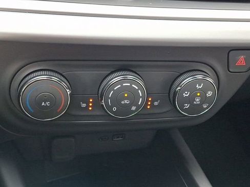 Certified 2025 Chevrolet Trax RS w/ Driver Confidence Package image 15