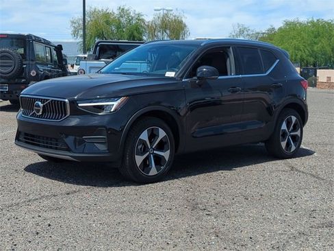 New 2025 Volvo XC40 B5 Core w/ Protection Package Premier image 2