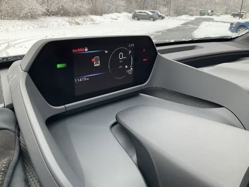 Used 2024 Toyota bZ4X XLE image 16