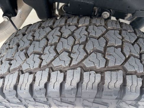 Used 2024 RAM 2500 Laramie AWD/4WD image 7