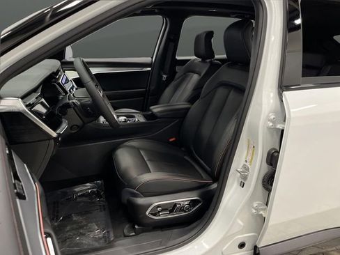 Used 2024 Jeep Wagoneer Launch Edition image 4