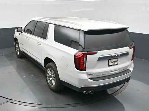 Used 2022 GMC Yukon XL Denali AWD/4WD image 34