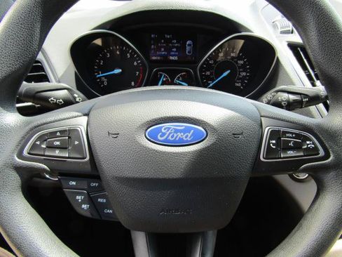 Certified 2019 Ford Escape SE AWD/4WD image 16