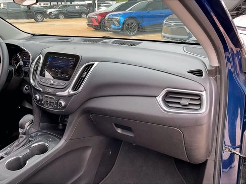 Used 2023 Chevrolet Equinox LT AWD/4WD image 18