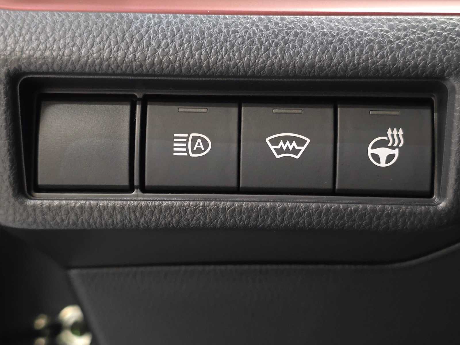 New 2027 Toyota Prius Plug-In Hybrid FWD image 18