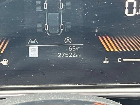 Certified 2025 Kia Sorento S w/ Panoramic Sunroof Package AWD/4WD image 31