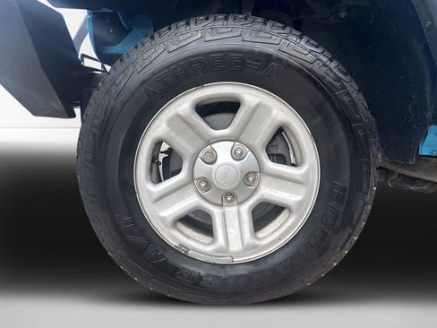 Used 2018 Jeep Wrangler Sport AWD/4WD image 9