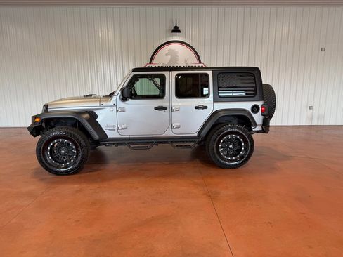 Used 2020 Jeep Wrangler Unlimited Sport AWD/4WD image 2