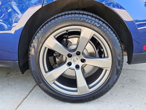 Certified 2026 Porsche Macan AWD/4WD image 11