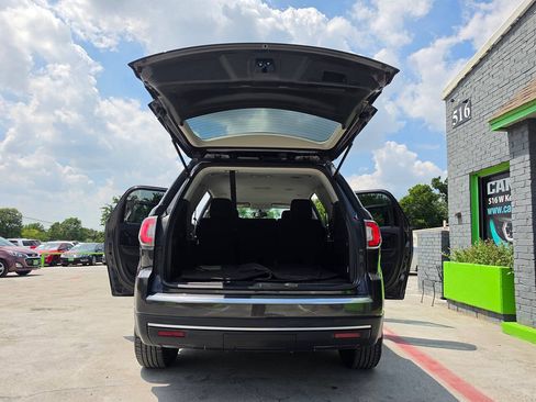 Used 2016 GMC Acadia SLE FWD image 27