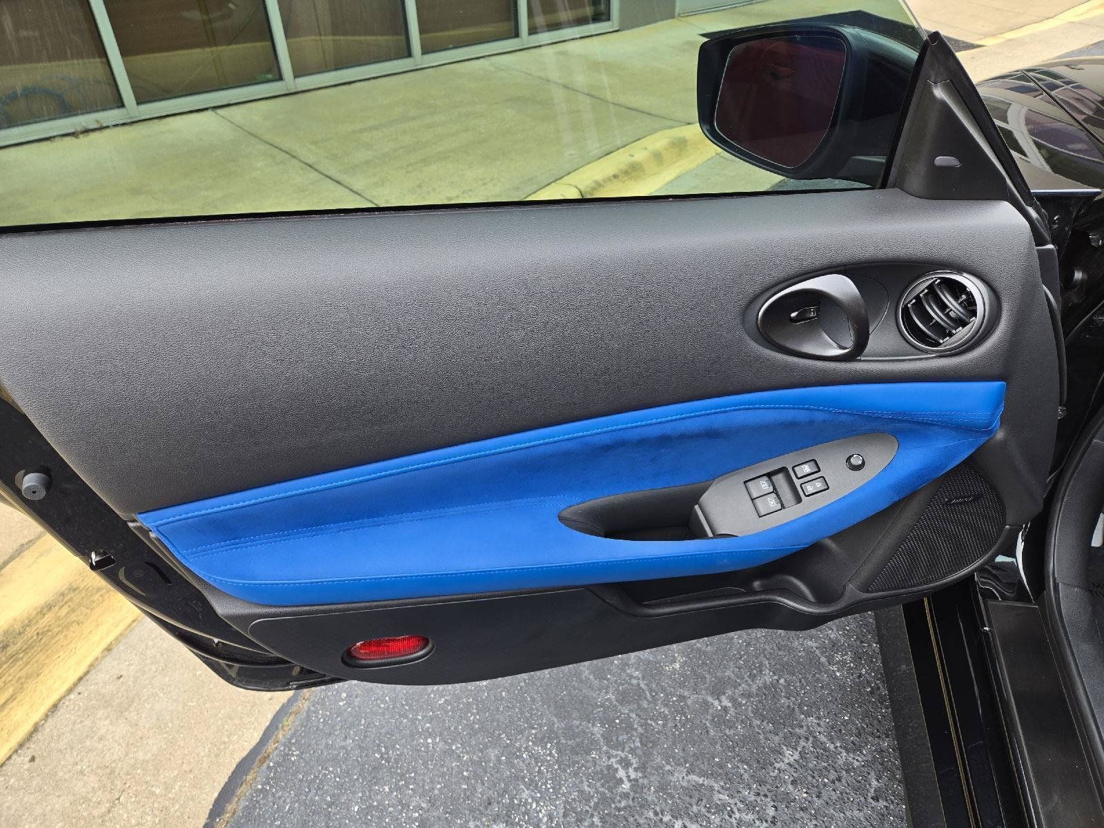 Used 2024 Nissan Z Performance w/ Floor Mat Package RWD image 13