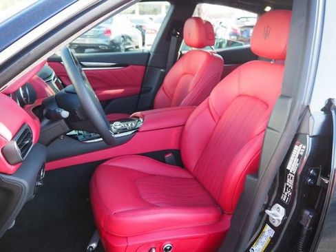 Used 2023 Maserati Levante GT AWD/4WD image 9