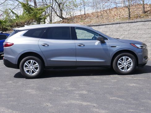 Used 2019 Buick Enclave Essence AWD/4WD image 10