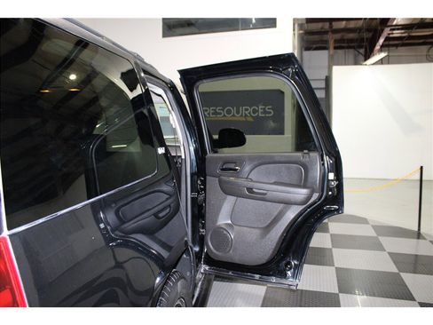 Used 2013 Chevrolet Tahoe LTZ image 27