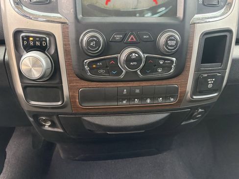 Used 2017 RAM 1500 Laramie RWD image 20