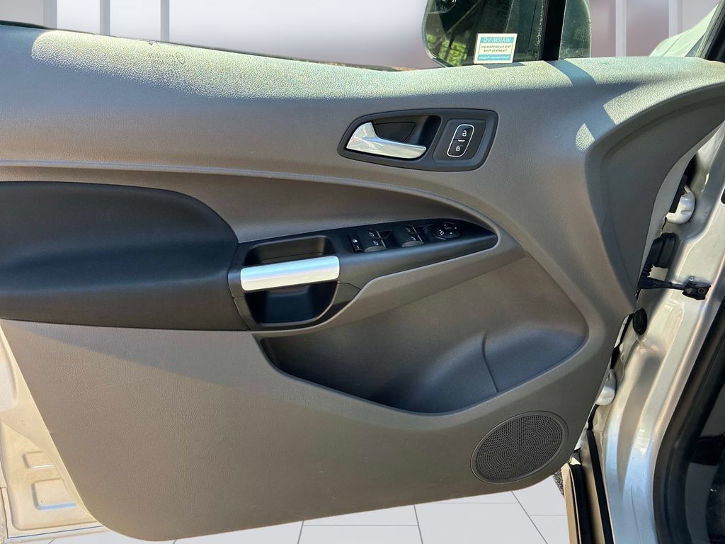 Used 2021 Ford Transit Connect XLT FWD image 28