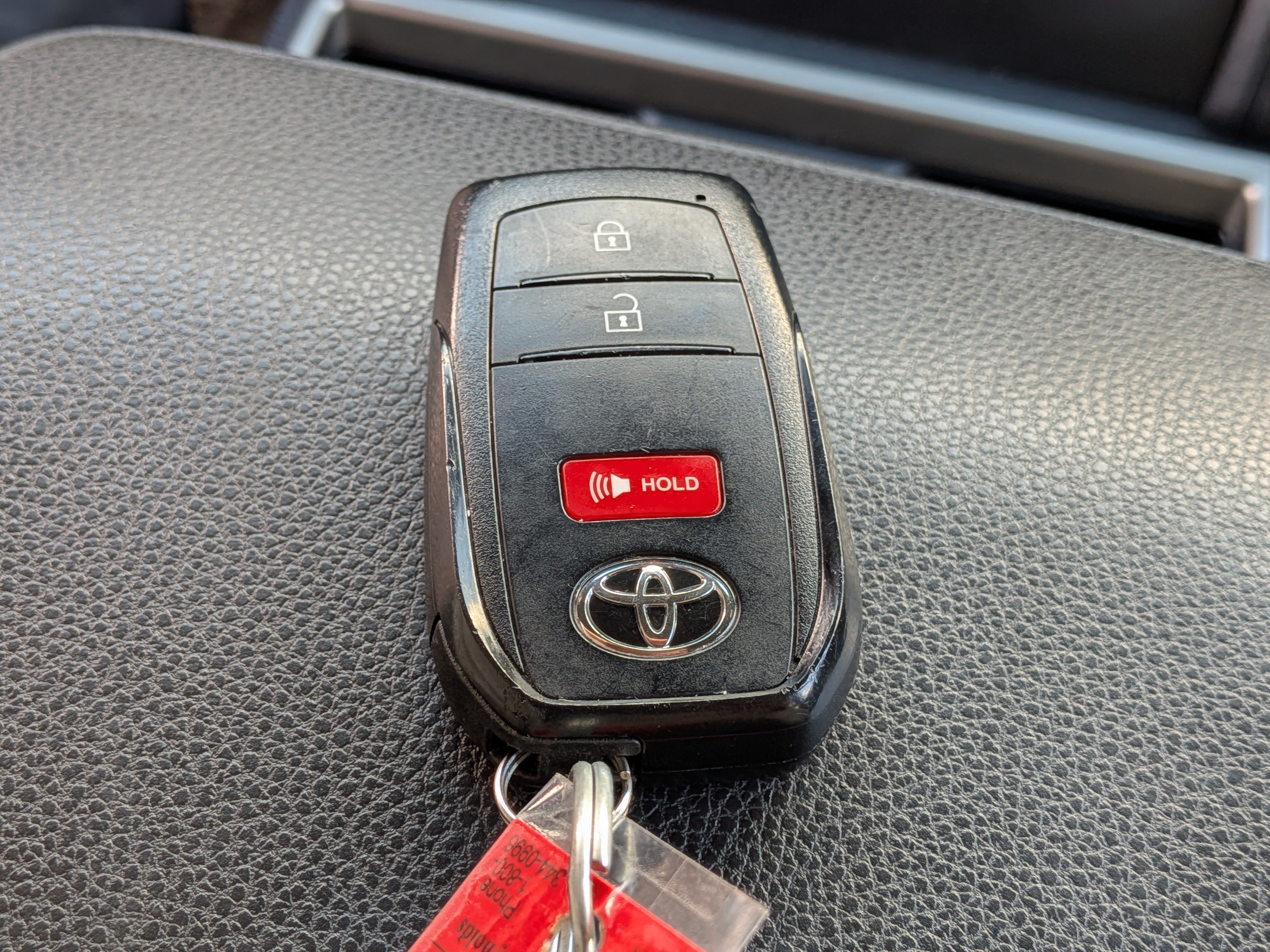 Used 2025 Toyota 4Runner SR5 AWD/4WD image 32