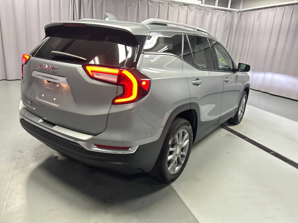 Used 2023 GMC Terrain SLT FWD image 7