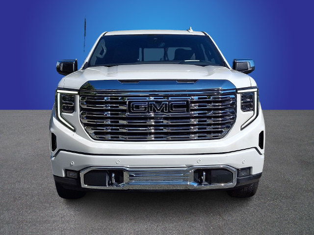 Used 2023 GMC Sierra 1500 Denali w/ Technology Package AWD/4WD image 2