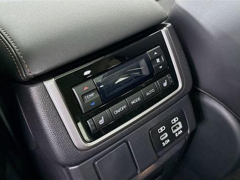 New 2026 Subaru Ascent Limited Bronze image 33