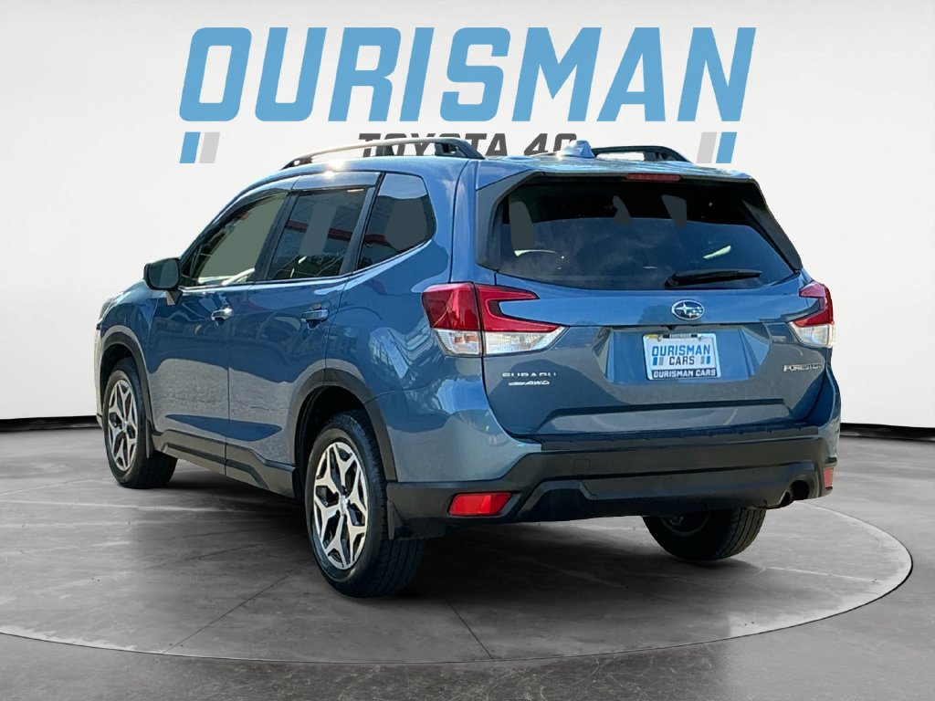 Used 2022 Subaru Forester Premium AWD/4WD image 5