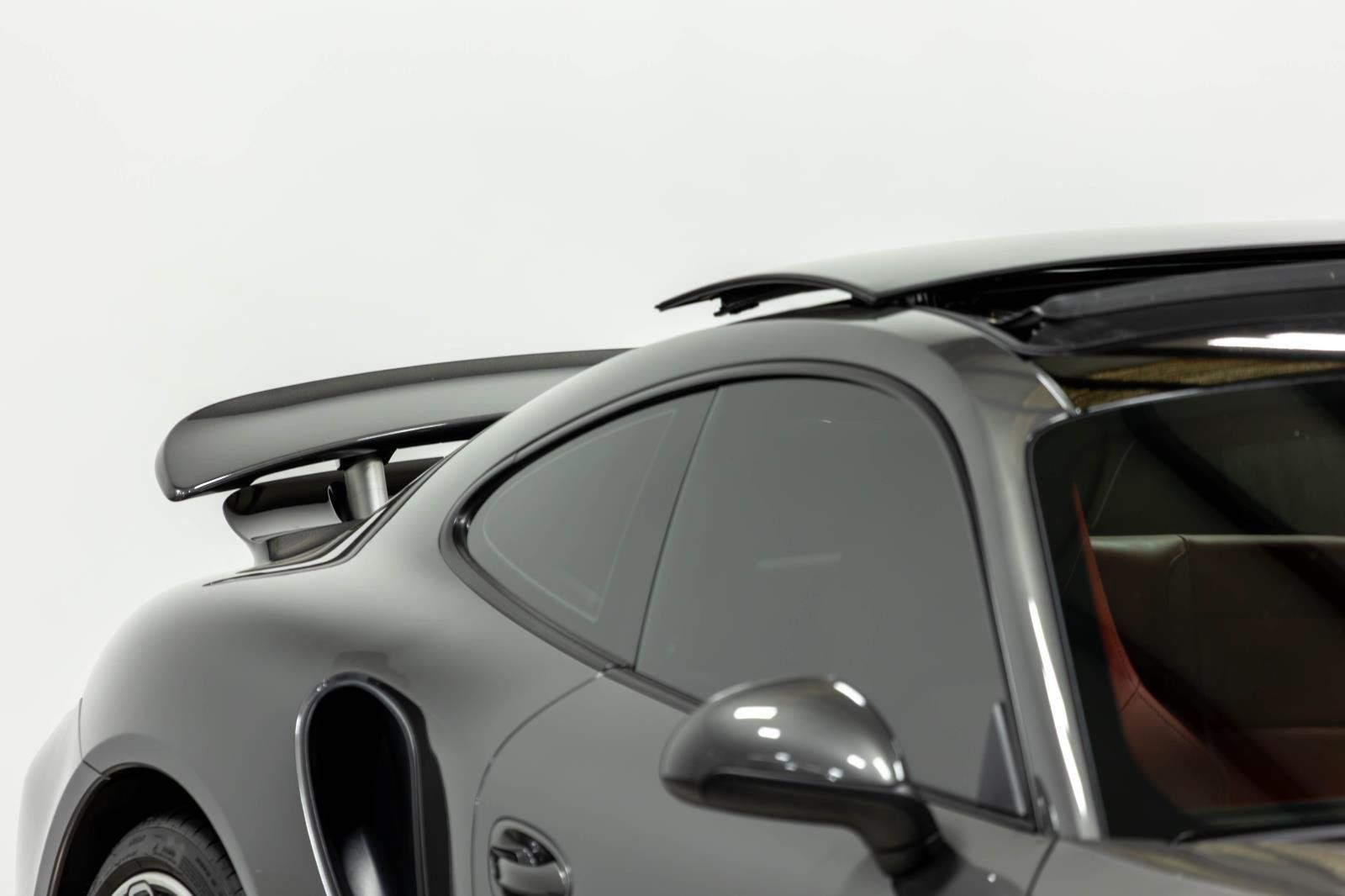 Used 2015 Porsche 911 Turbo S AWD/4WD image 30