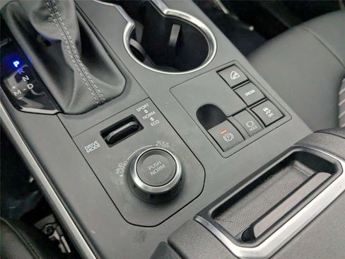 Used 2025 Toyota Highlander XSE image 26