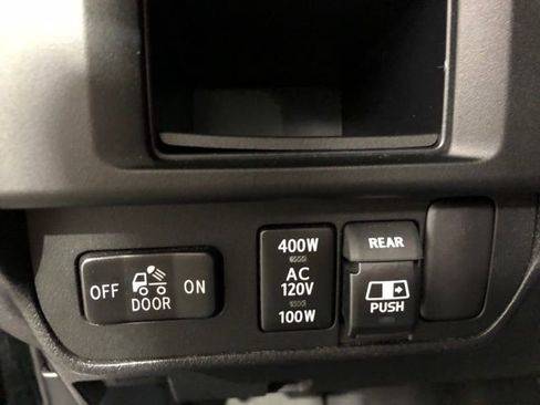 Used 2017 Toyota Tacoma TRD Off-Road image 14