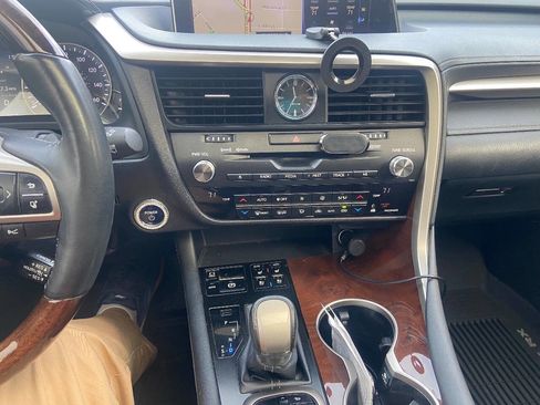 Used 2016 Lexus RX 450h AWD image 8