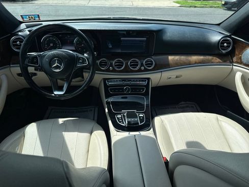 Used 2017 Mercedes-Benz E 300 4MATIC image 27