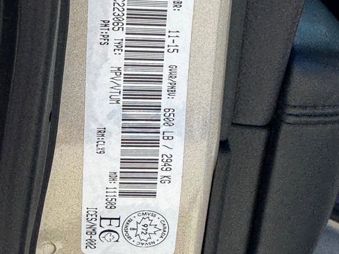 Used 2015 Dodge Durango Limited image 27