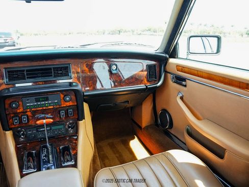 Used 1987 Jaguar XJ6 RWD image 46
