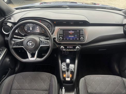 Used 2019 Nissan Kicks SV image 21