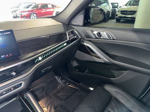 Used 2024 BMW X6 M60i image 30