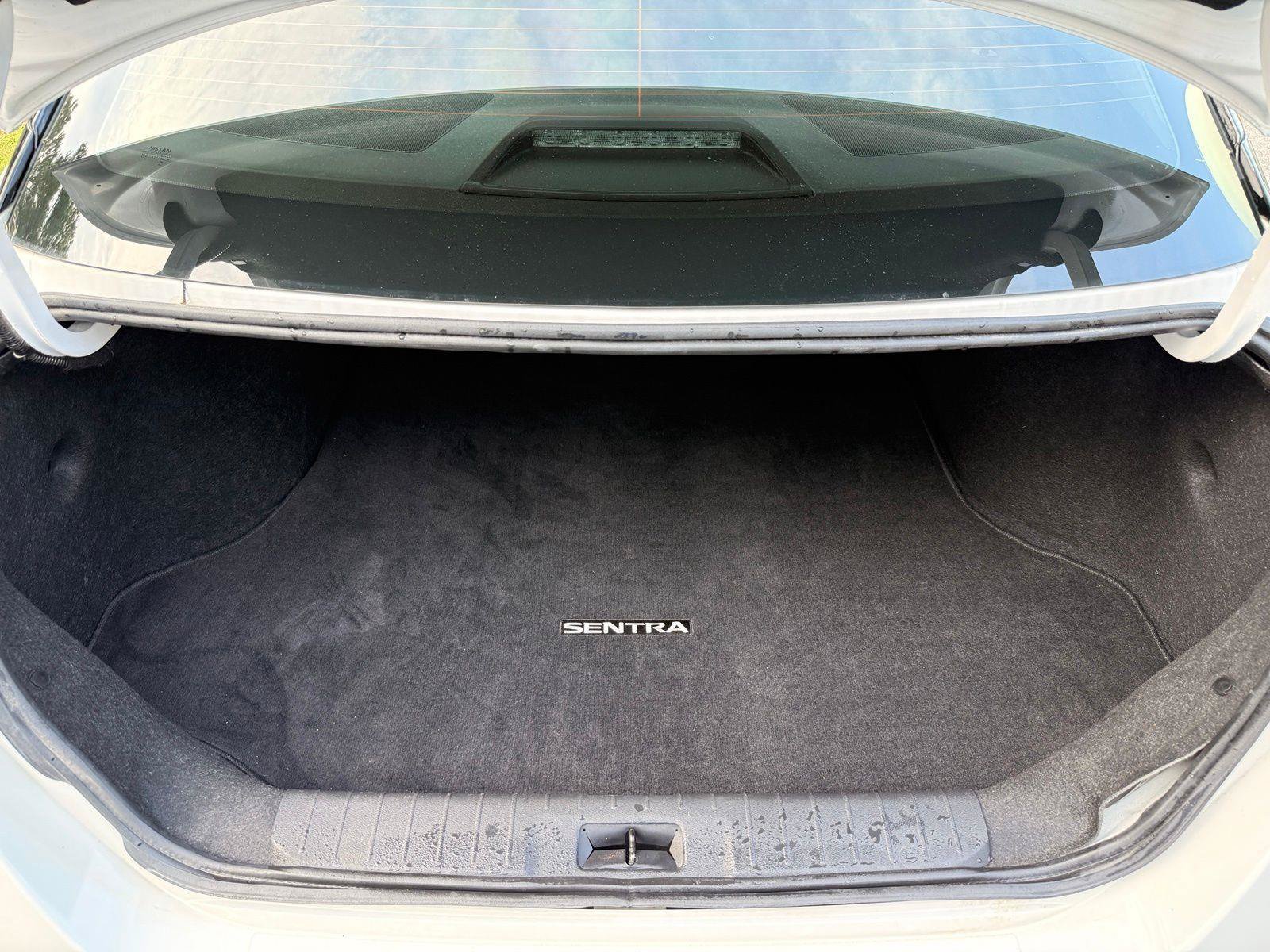Used 2023 Nissan Sentra SR FWD image 14