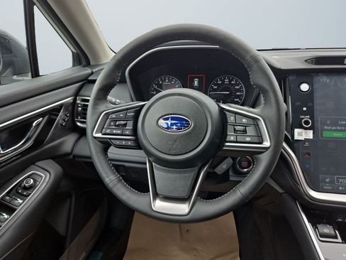 Used 2025 Subaru Outback Limited image 12
