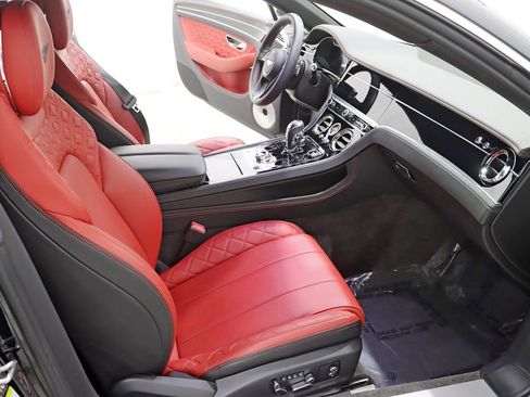 Used 2020 Bentley Continental GT AWD/4WD image 34