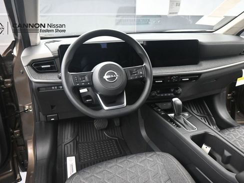 New 2026 Nissan Kicks SV w/ SV Premium Package FWD image 14