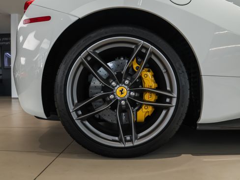 Used 2018 Ferrari 488 Spider RWD image 27