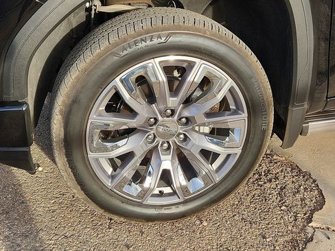 Used 2026 GMC Sierra 1500 Denali image 2