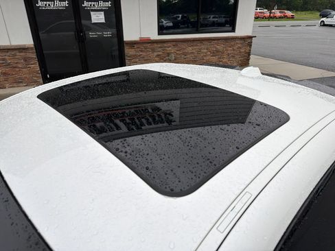Used 2025 BMW M240i Coupe RWD image 14