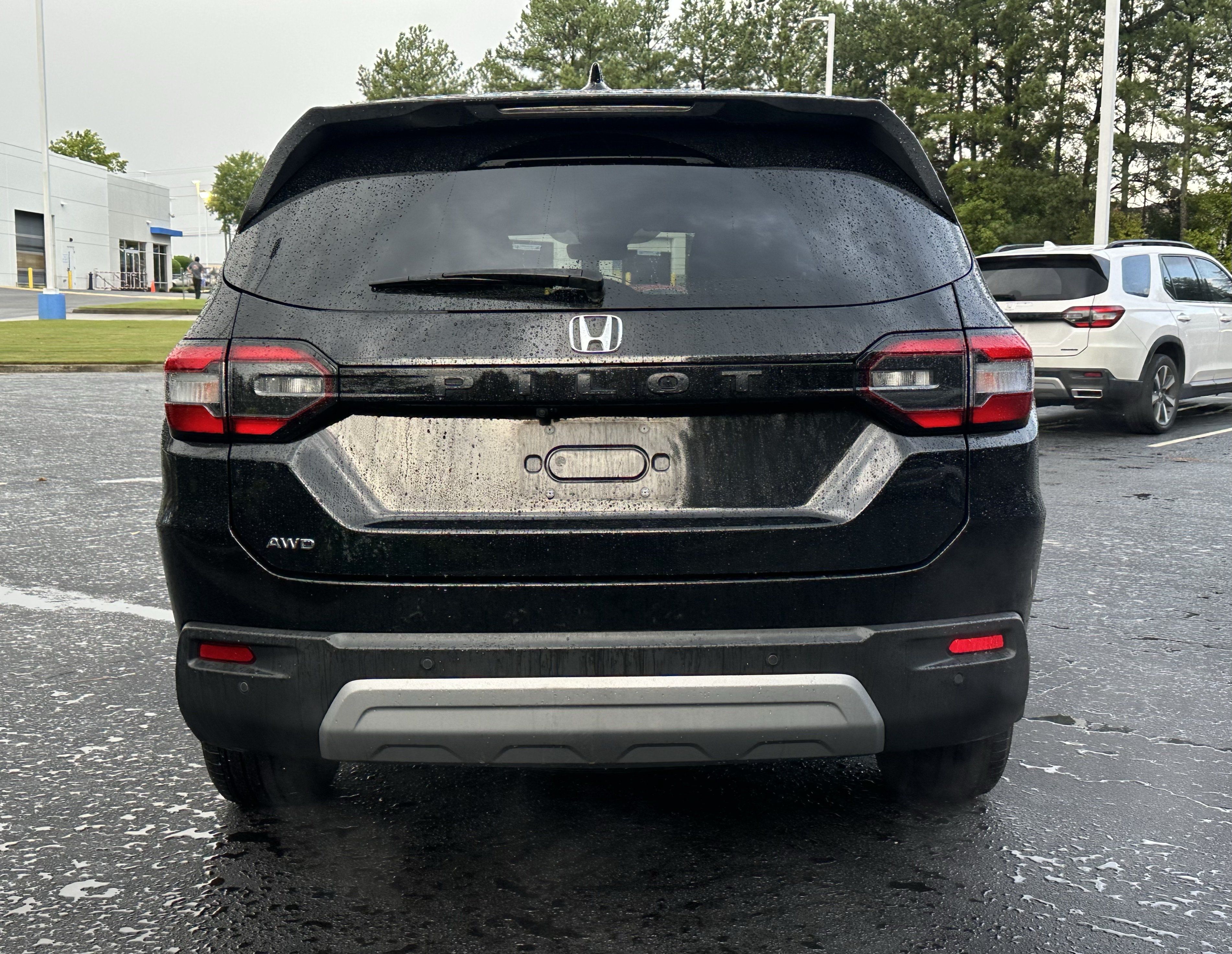 Used 2024 Honda Pilot EX-L image 11