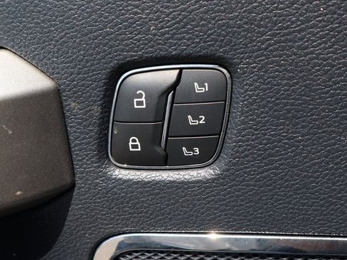 Used 2022 Ford F550 2WD SuperCab Super Duty image 17