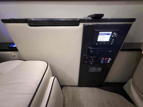 Used 2017 Mercedes-Benz Sprinter 3500 image 77