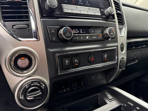 Used 2021 Nissan Titan SV w/ SV Convenience Package AWD/4WD image 19