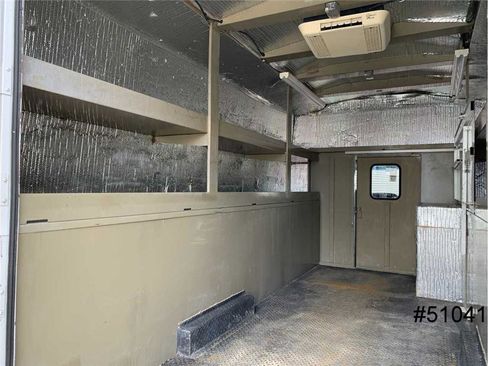 Used 2015 Ford E-450 and Econoline 450 Super Duty w/ Power Windows & Locks Group image 10