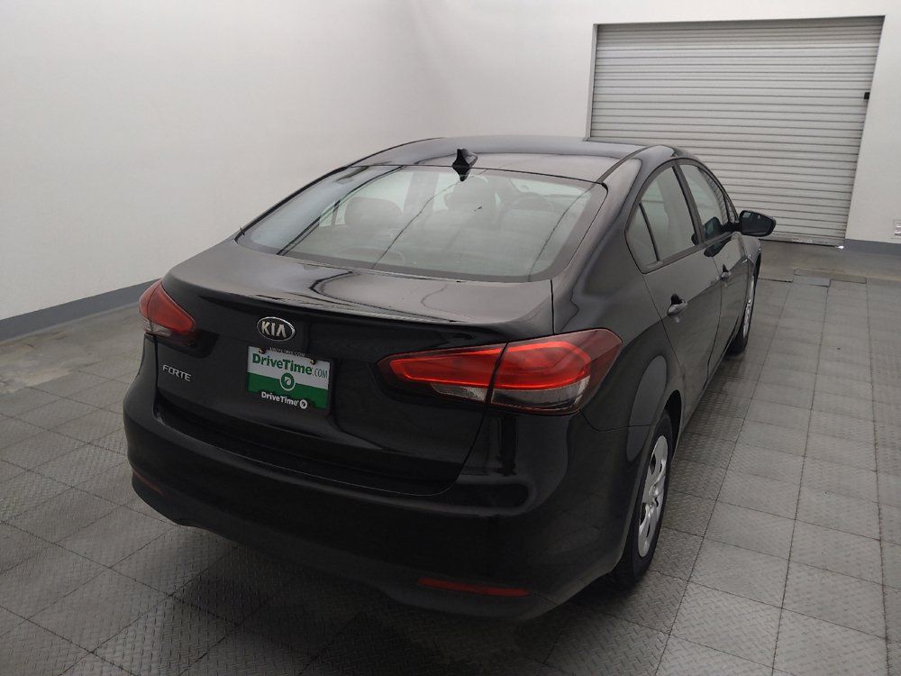 Used 2017 Kia Forte LX FWD image 7